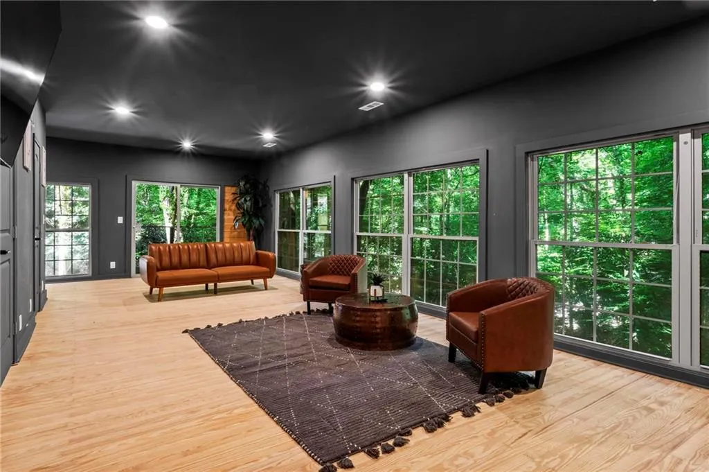 4787 Riverview Road Nw, Atlanta, Georgia 30327, 4 Bedrooms Bedrooms, ,3 BathroomsBathrooms,Residential,Sold,4787 Riverview Road Nw,7393173