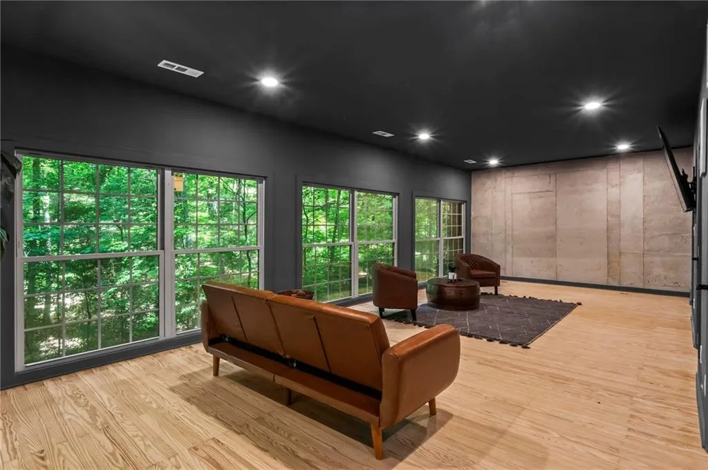 4787 Riverview Road Nw, Atlanta, Georgia 30327, 4 Bedrooms Bedrooms, ,3 BathroomsBathrooms,Residential,Sold,4787 Riverview Road Nw,7393173