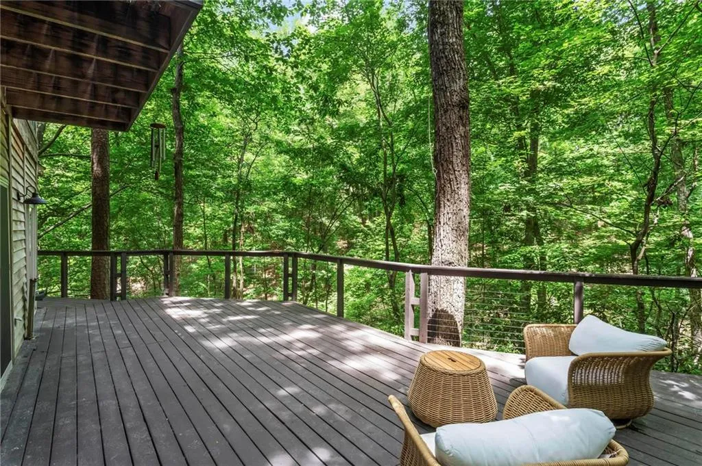 4787 Riverview Road Nw, Atlanta, Georgia 30327, 4 Bedrooms Bedrooms, ,3 BathroomsBathrooms,Residential,Sold,4787 Riverview Road Nw,7393173