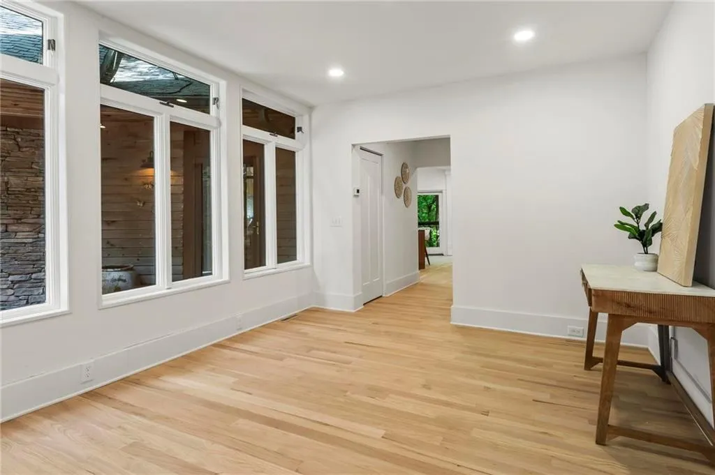 4787 Riverview Road Nw, Atlanta, Georgia 30327, 4 Bedrooms Bedrooms, ,3 BathroomsBathrooms,Residential,Sold,4787 Riverview Road Nw,7393173