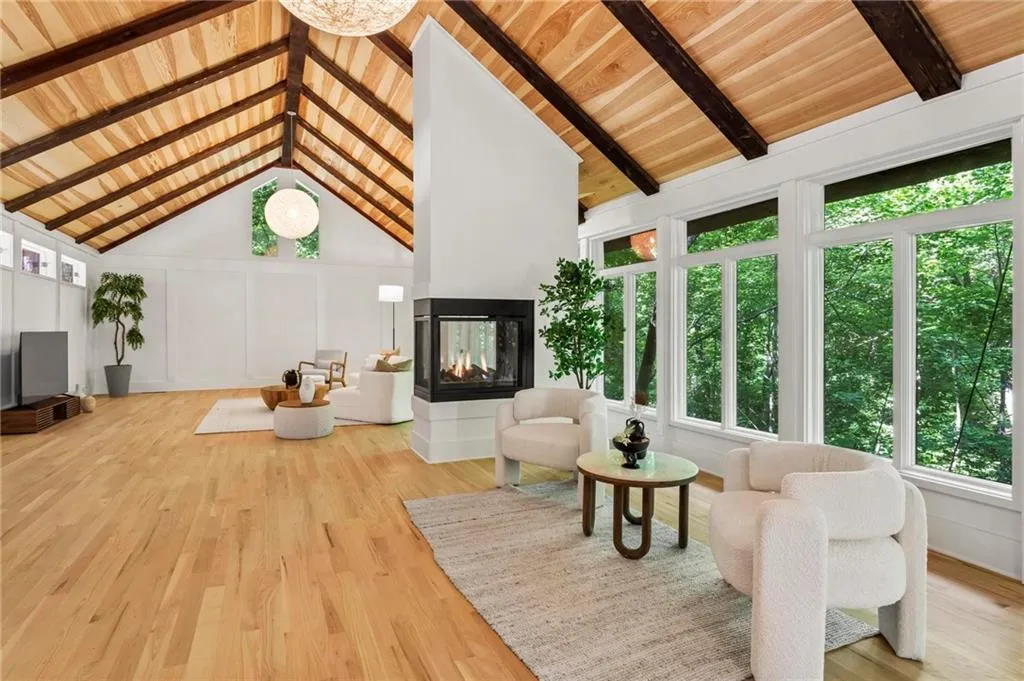 4787 Riverview Road Nw, Atlanta, Georgia 30327, 4 Bedrooms Bedrooms, ,3 BathroomsBathrooms,Residential,Sold,4787 Riverview Road Nw,7393173