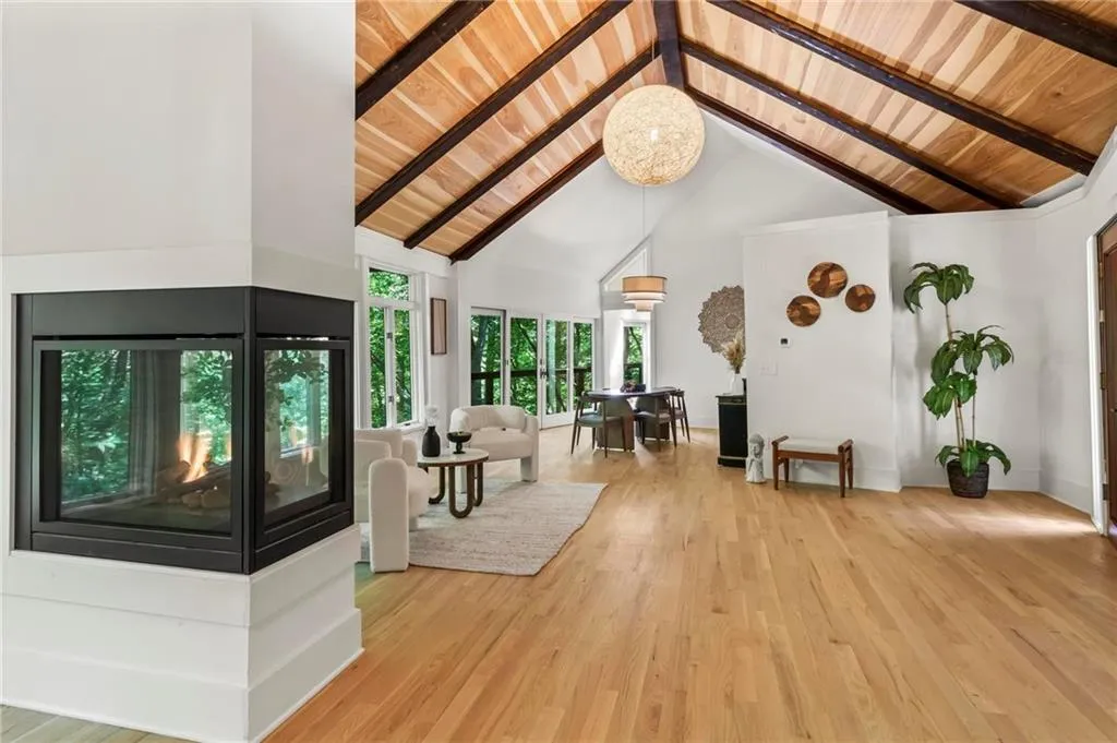 4787 Riverview Road Nw, Atlanta, Georgia 30327, 4 Bedrooms Bedrooms, ,3 BathroomsBathrooms,Residential,Sold,4787 Riverview Road Nw,7393173