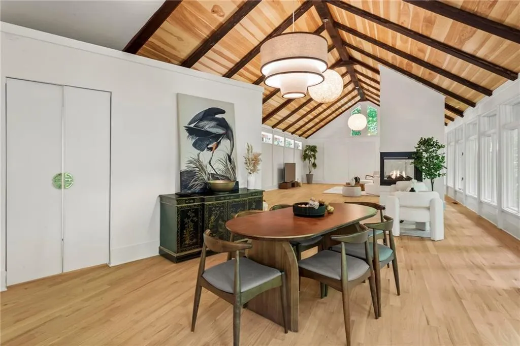 4787 Riverview Road Nw, Atlanta, Georgia 30327, 4 Bedrooms Bedrooms, ,3 BathroomsBathrooms,Residential,Sold,4787 Riverview Road Nw,7393173