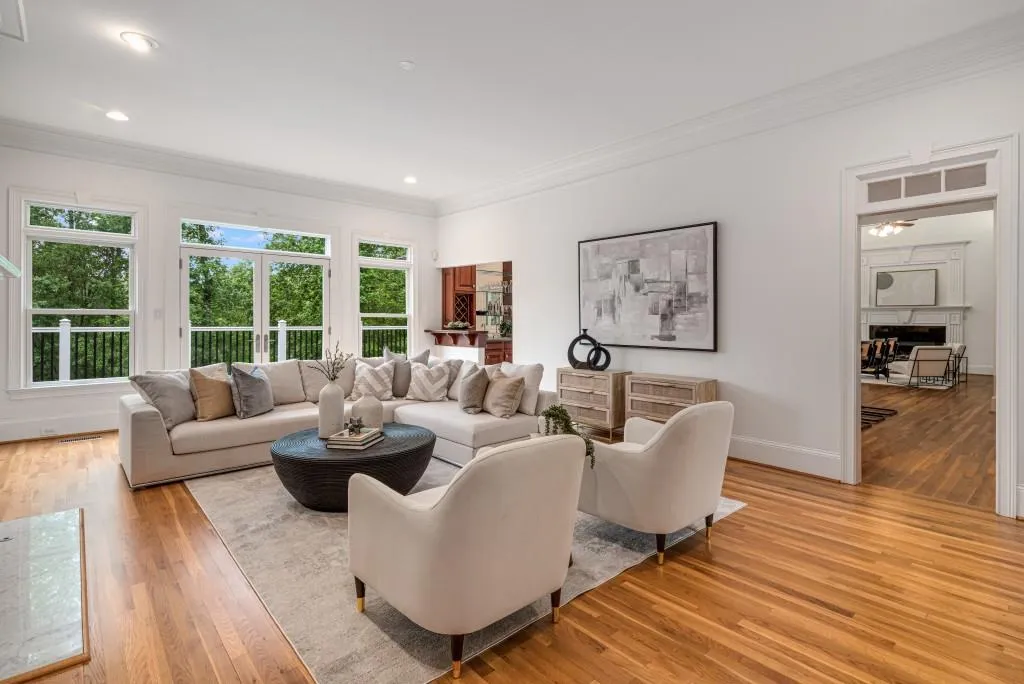 8345 Jett Ferry Road, Sandy Springs, Georgia 30350, 7 Bedrooms Bedrooms, ,5 BathroomsBathrooms,Residential,For Sale,8345 Jett Ferry Road,7643260