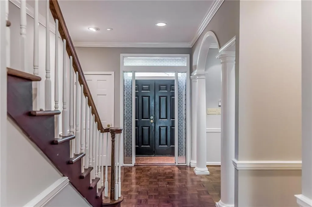 36 Willow Glen Ne, Sandy Springs, Georgia 30342, 3 Bedrooms Bedrooms, ,4 BathroomsBathrooms,Residential,Sold,36 Willow Glen Ne,5838343