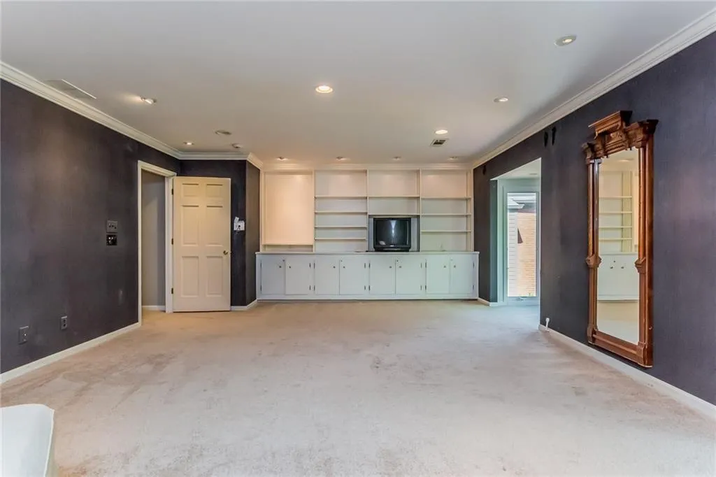 36 Willow Glen Ne, Sandy Springs, Georgia 30342, 3 Bedrooms Bedrooms, ,4 BathroomsBathrooms,Residential,Sold,36 Willow Glen Ne,5838343