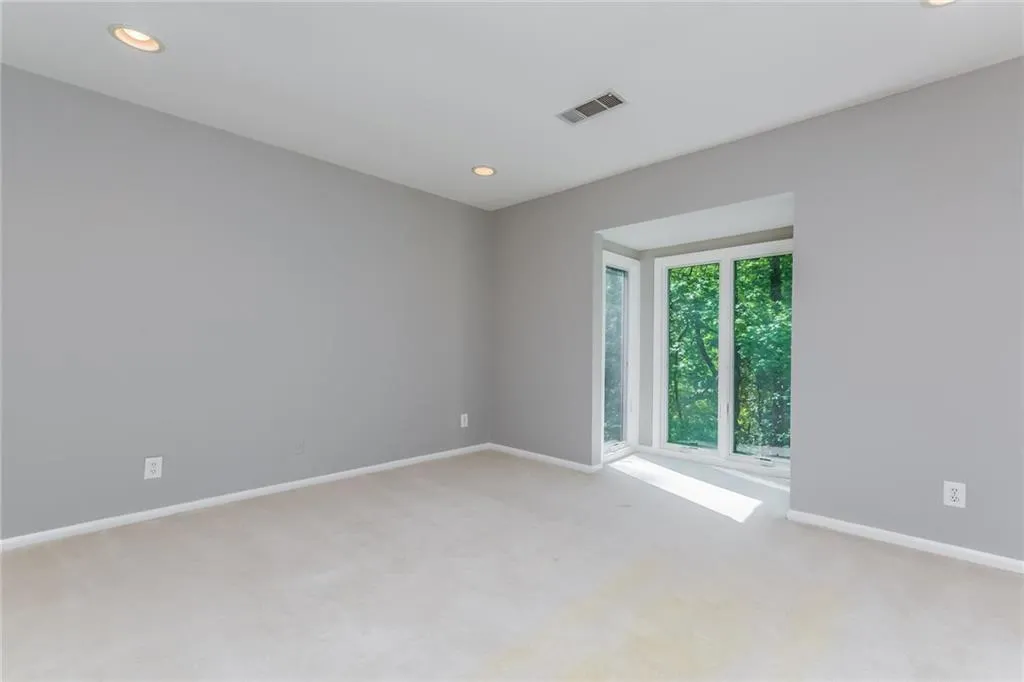 36 Willow Glen Ne, Sandy Springs, Georgia 30342, 3 Bedrooms Bedrooms, ,4 BathroomsBathrooms,Residential,Sold,36 Willow Glen Ne,5838343