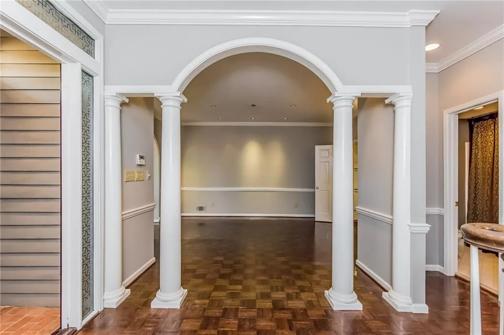 36 Willow Glen Ne, Sandy Springs, Georgia 30342, 3 Bedrooms Bedrooms, ,4 BathroomsBathrooms,Residential,Sold,36 Willow Glen Ne,5838343