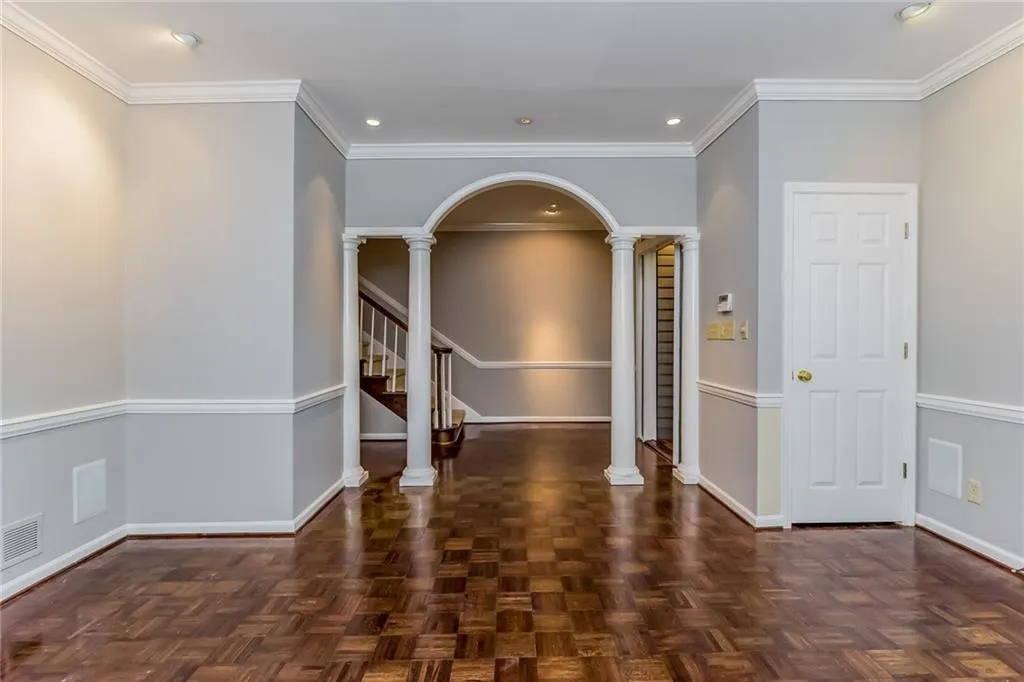 36 Willow Glen Ne, Sandy Springs, Georgia 30342, 3 Bedrooms Bedrooms, ,4 BathroomsBathrooms,Residential,Sold,36 Willow Glen Ne,5838343