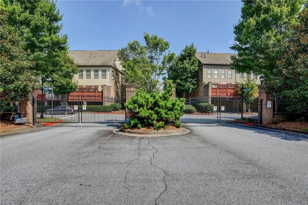 551 Sarabrook Place, Sandy Springs, Georgia 30342, 3 Bedrooms Bedrooms, ,3 BathroomsBathrooms,Residential,Sold,551 Sarabrook Place,7213601