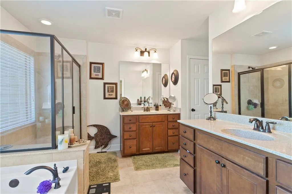 551 Sarabrook Place, Sandy Springs, Georgia 30342, 3 Bedrooms Bedrooms, ,3 BathroomsBathrooms,Residential,Sold,551 Sarabrook Place,7213601