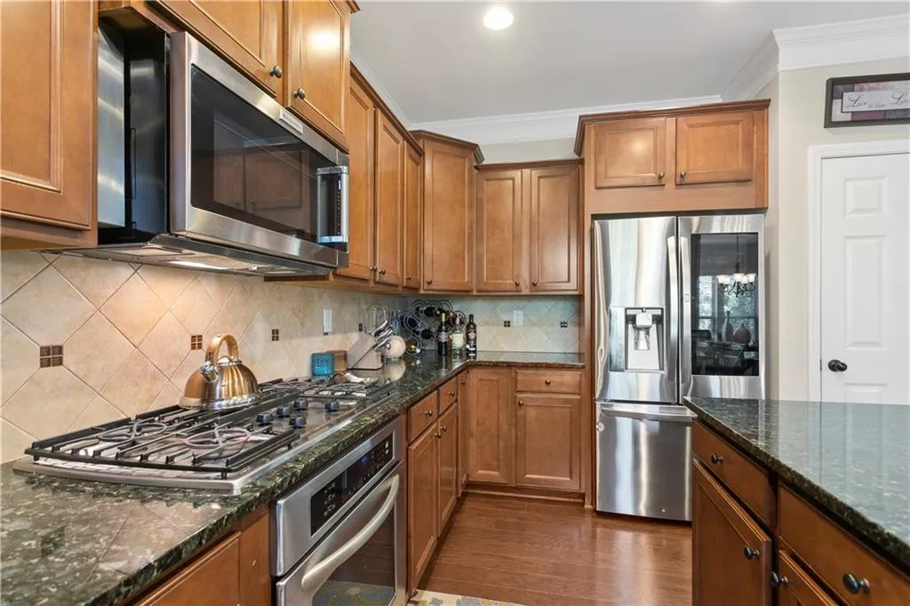 551 Sarabrook Place, Sandy Springs, Georgia 30342, 3 Bedrooms Bedrooms, ,3 BathroomsBathrooms,Residential,Sold,551 Sarabrook Place,7213601