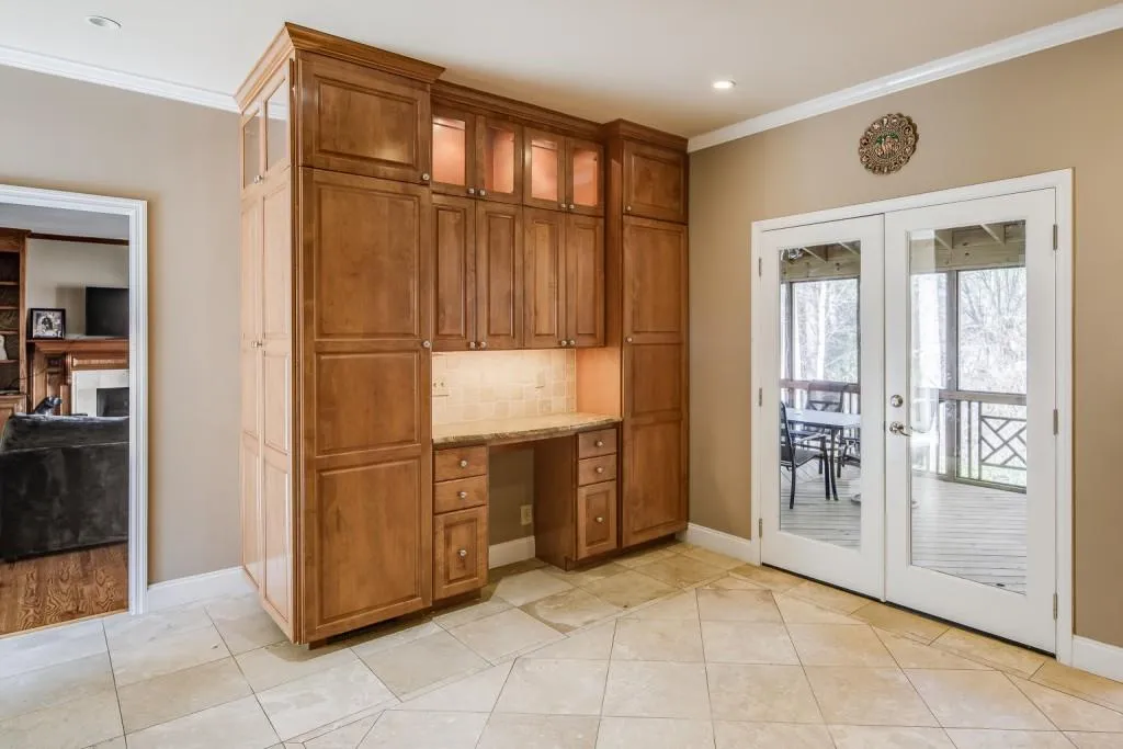 170 Wing Mill Road, Sandy Springs, Georgia 30350, 5 Bedrooms Bedrooms, ,4 BathroomsBathrooms,Residential,Sold,170 Wing Mill Road,6847583
