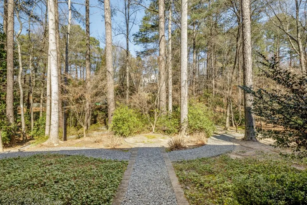170 Wing Mill Road, Sandy Springs, Georgia 30350, 5 Bedrooms Bedrooms, ,4 BathroomsBathrooms,Residential,Sold,170 Wing Mill Road,6847583