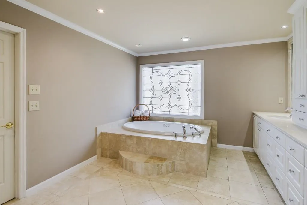 170 Wing Mill Road, Sandy Springs, Georgia 30350, 5 Bedrooms Bedrooms, ,4 BathroomsBathrooms,Residential,Sold,170 Wing Mill Road,6847583
