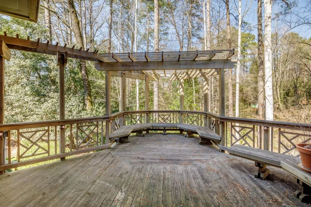 170 Wing Mill Road, Sandy Springs, Georgia 30350, 5 Bedrooms Bedrooms, ,4 BathroomsBathrooms,Residential,Sold,170 Wing Mill Road,6847583
