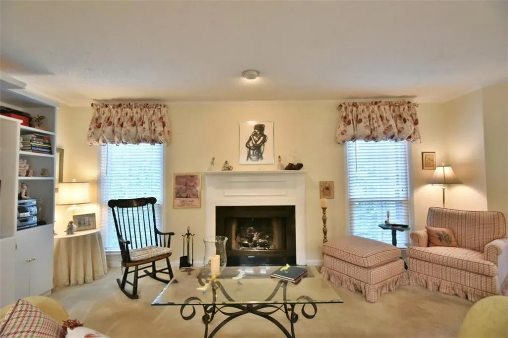 204 Bainbridge Drive, Sandy Springs, Georgia 30327, 1 Bedroom Bedrooms, ,1 BathroomBathrooms,Residential,Sold,204 Bainbridge Drive,5719223