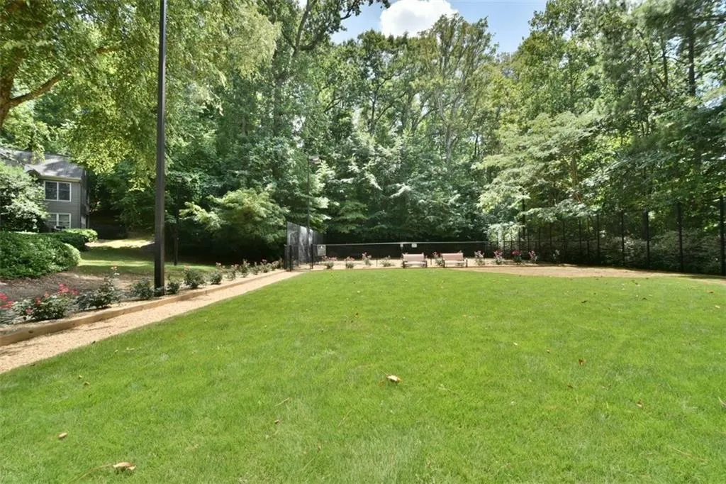 204 Bainbridge Drive, Sandy Springs, Georgia 30327, 1 Bedroom Bedrooms, ,1 BathroomBathrooms,Residential,Sold,204 Bainbridge Drive,5719223