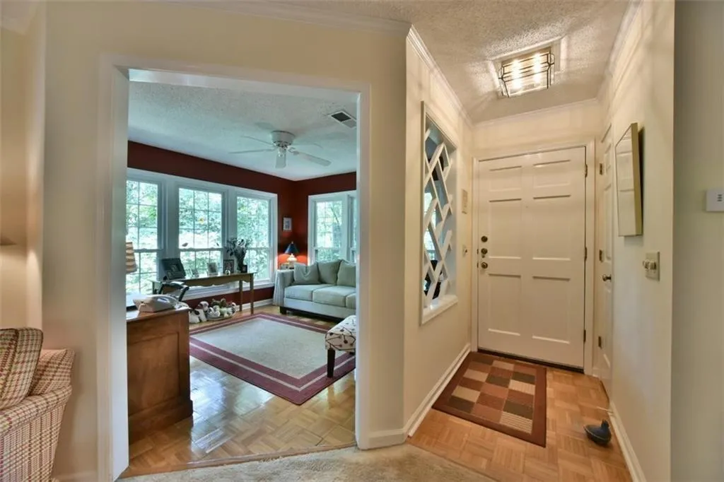 204 Bainbridge Drive, Sandy Springs, Georgia 30327, 1 Bedroom Bedrooms, ,1 BathroomBathrooms,Residential,Sold,204 Bainbridge Drive,5719223