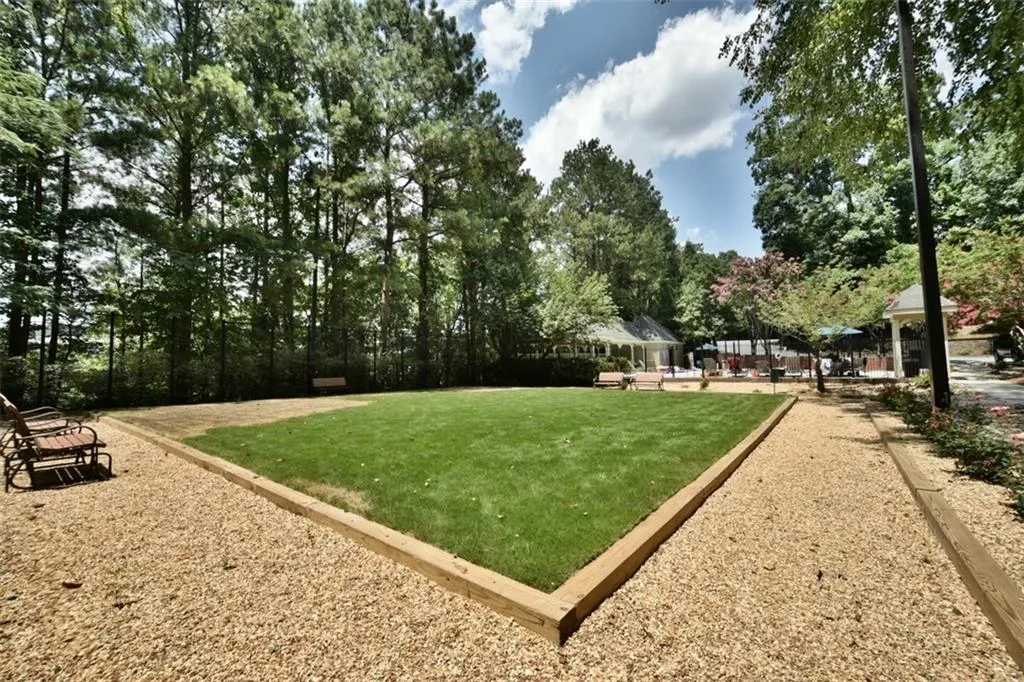 204 Bainbridge Drive, Sandy Springs, Georgia 30327, 1 Bedroom Bedrooms, ,1 BathroomBathrooms,Residential,Sold,204 Bainbridge Drive,5719223