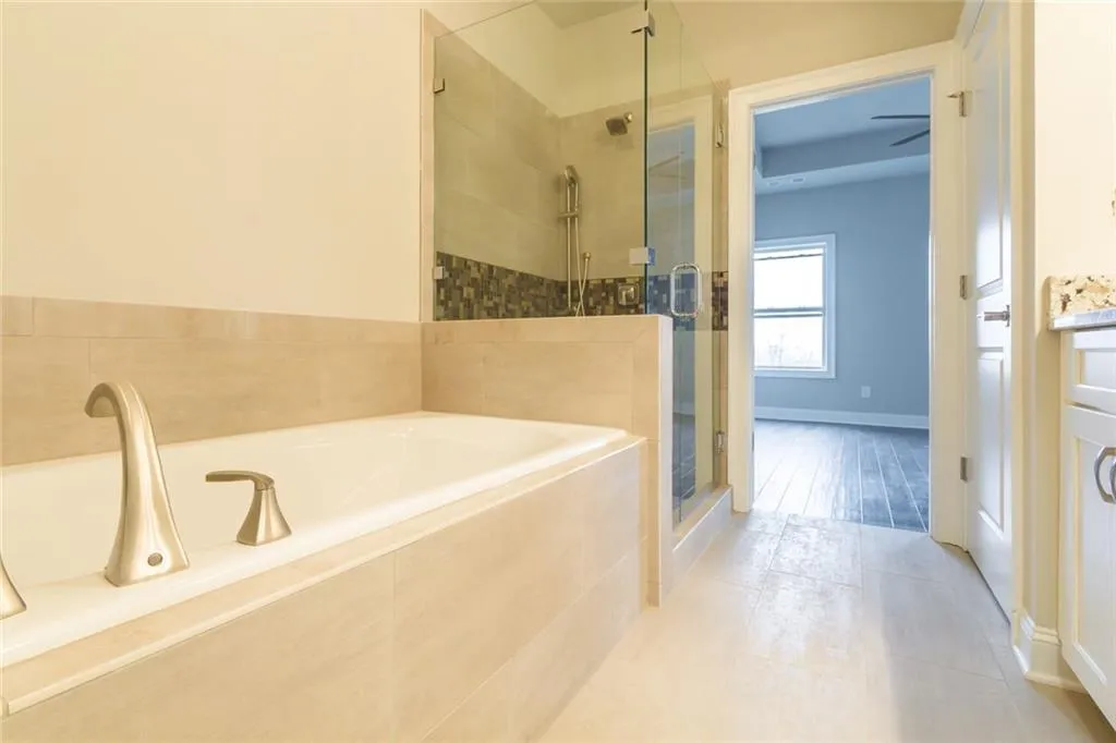 4111 Township Parkway, Atlanta, Georgia 30342, 2 Bedrooms Bedrooms, ,2 BathroomsBathrooms,Residential,Sold,4111 Township Parkway,5812464