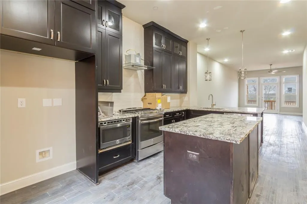 4111 Township Parkway, Atlanta, Georgia 30342, 2 Bedrooms Bedrooms, ,2 BathroomsBathrooms,Residential,Sold,4111 Township Parkway,5812464