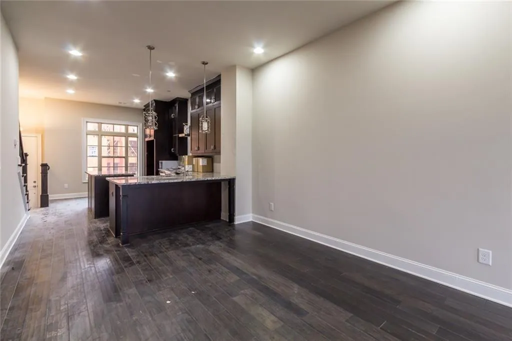 4111 Township Parkway, Atlanta, Georgia 30342, 2 Bedrooms Bedrooms, ,2 BathroomsBathrooms,Residential,Sold,4111 Township Parkway,5812464