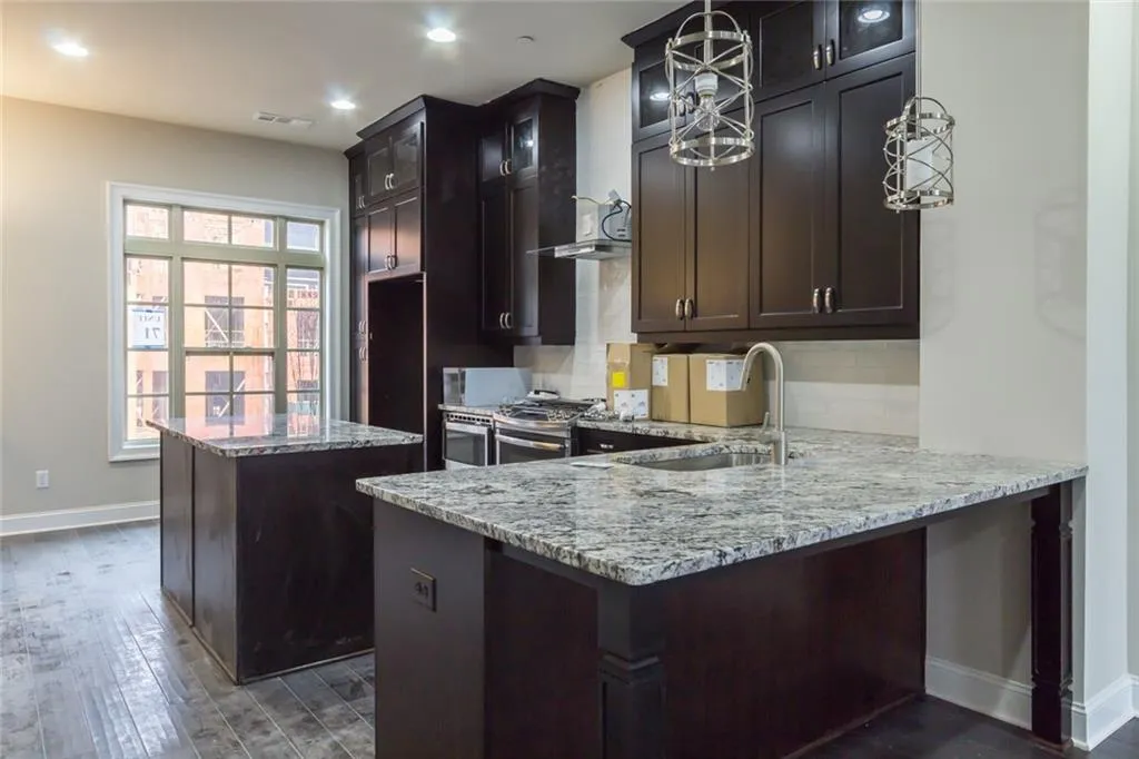 4111 Township Parkway, Atlanta, Georgia 30342, 2 Bedrooms Bedrooms, ,2 BathroomsBathrooms,Residential,Sold,4111 Township Parkway,5812464
