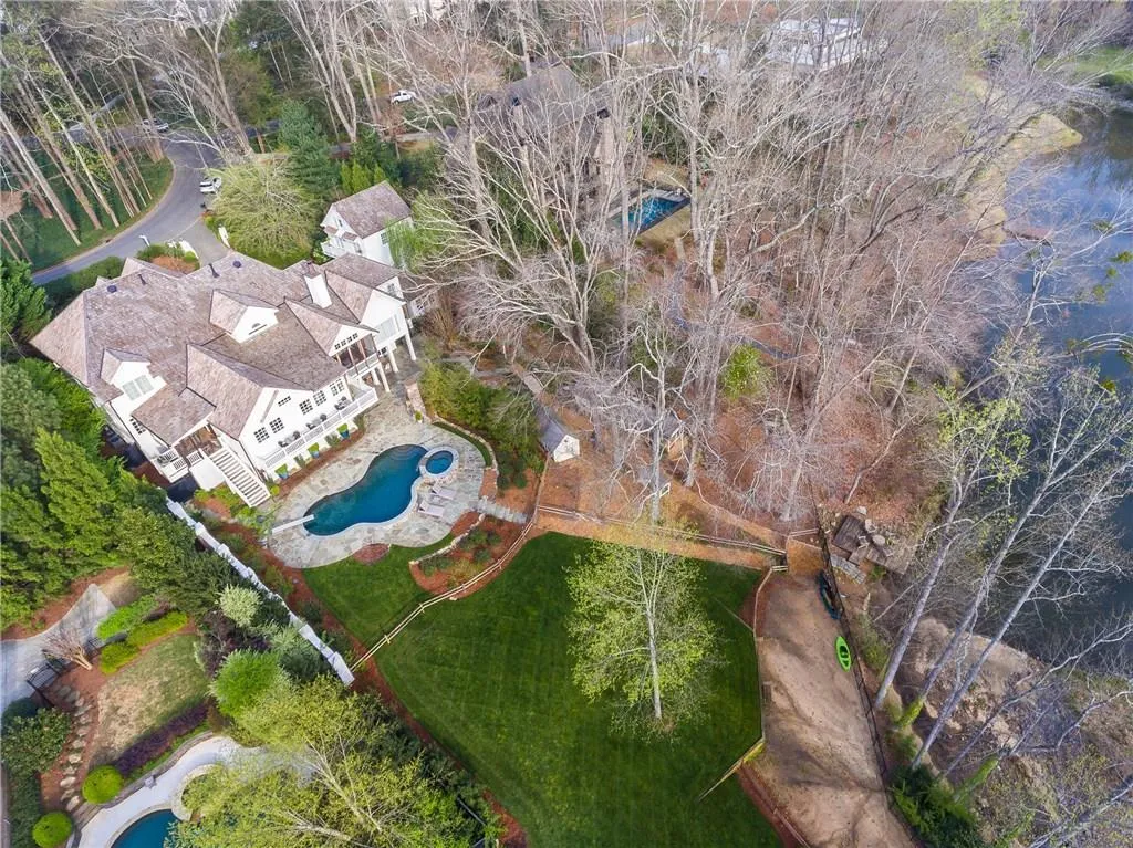 5067 Green Pine Drive, Atlanta, Georgia 30342, 7 Bedrooms Bedrooms, ,6 BathroomsBathrooms,Residential,Sold,5067 Green Pine Drive,6128134