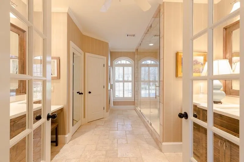 5067 Green Pine Drive, Atlanta, Georgia 30342, 7 Bedrooms Bedrooms, ,6 BathroomsBathrooms,Residential,Sold,5067 Green Pine Drive,6128134