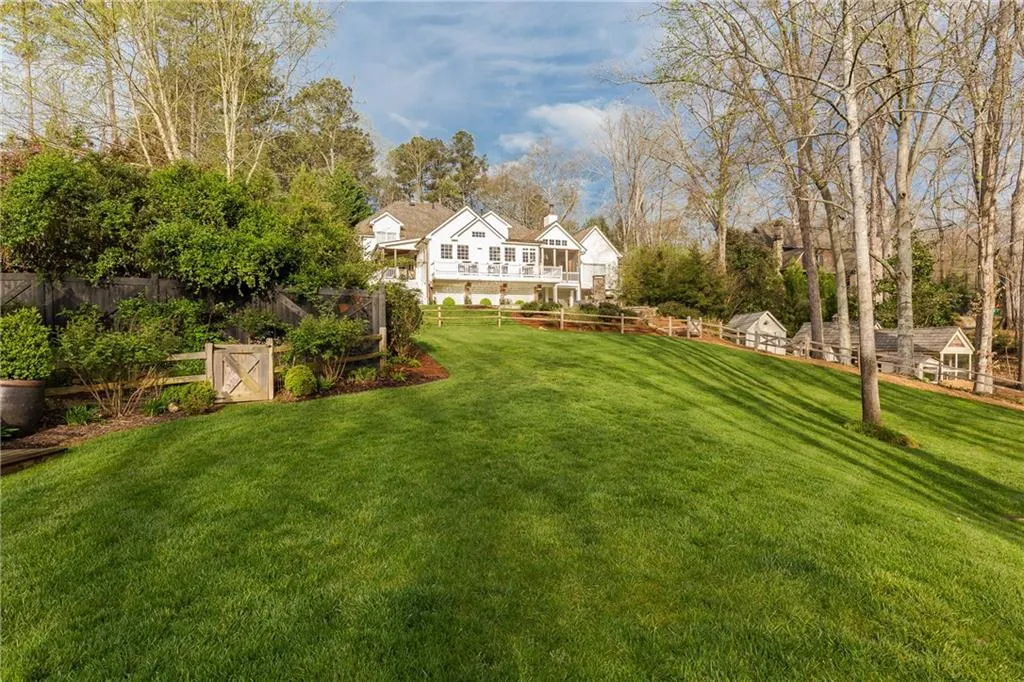 5067 Green Pine Drive, Atlanta, Georgia 30342, 7 Bedrooms Bedrooms, ,6 BathroomsBathrooms,Residential,Sold,5067 Green Pine Drive,6128134