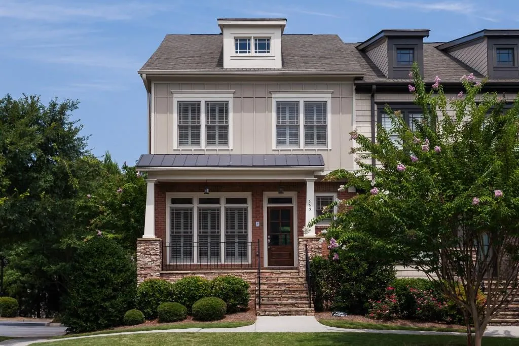 255 Mystic Ridge Hill, Atlanta, Georgia 30342, 4 Bedrooms Bedrooms, ,3 BathroomsBathrooms,Residential,Sold,255 Mystic Ridge Hill,5579154
