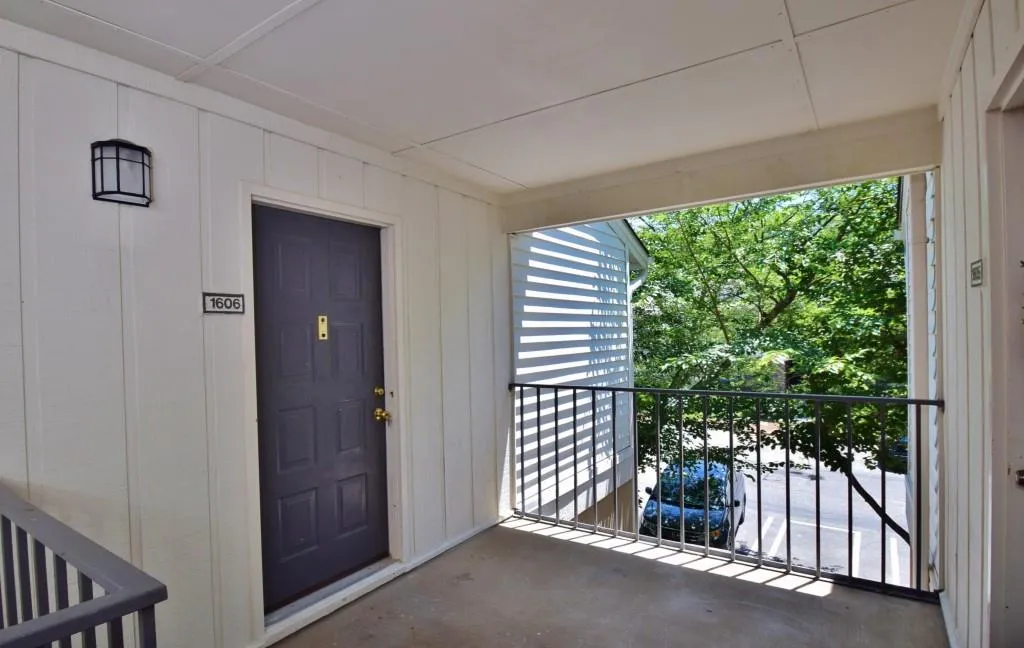 1606 Wingate Way Unit 1606, Sandy Springs, Georgia 30350, 1 Bedroom Bedrooms, ,1 BathroomBathrooms,Residential,Sold,1606 Wingate Way Unit 1606,6024226