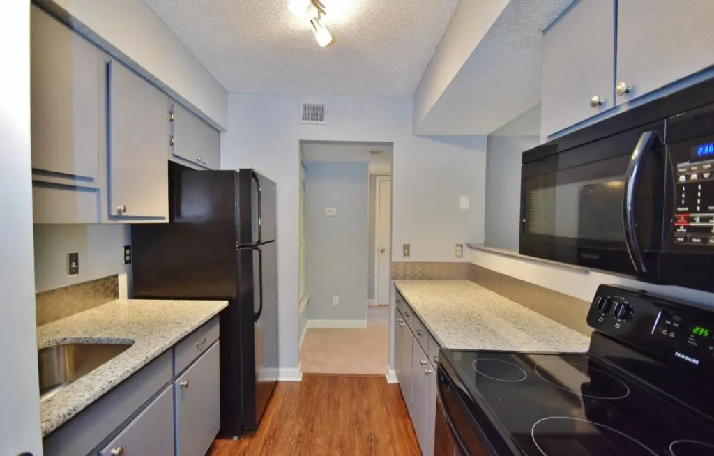 1606 Wingate Way Unit 1606, Sandy Springs, Georgia 30350, 1 Bedroom Bedrooms, ,1 BathroomBathrooms,Residential,Sold,1606 Wingate Way Unit 1606,6024226