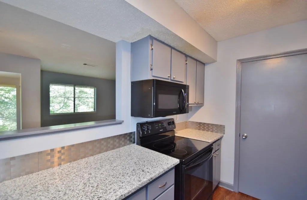 1606 Wingate Way Unit 1606, Sandy Springs, Georgia 30350, 1 Bedroom Bedrooms, ,1 BathroomBathrooms,Residential,Sold,1606 Wingate Way Unit 1606,6024226