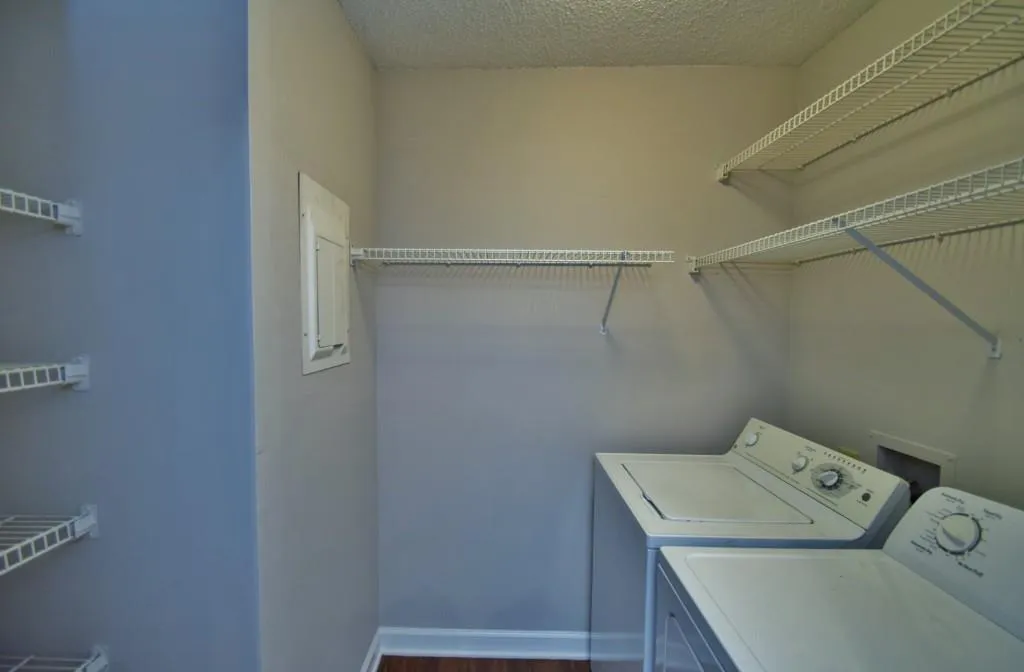 1606 Wingate Way Unit 1606, Sandy Springs, Georgia 30350, 1 Bedroom Bedrooms, ,1 BathroomBathrooms,Residential,Sold,1606 Wingate Way Unit 1606,6024226