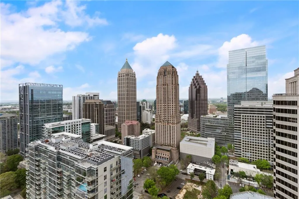 1080 Peachtree Street Ne Unit 3213, Atlanta, Georgia 30309, 2 Bedrooms Bedrooms, ,2 BathroomsBathrooms,Residential,For Sale,1080 Peachtree Street Ne Unit 3213,7556886