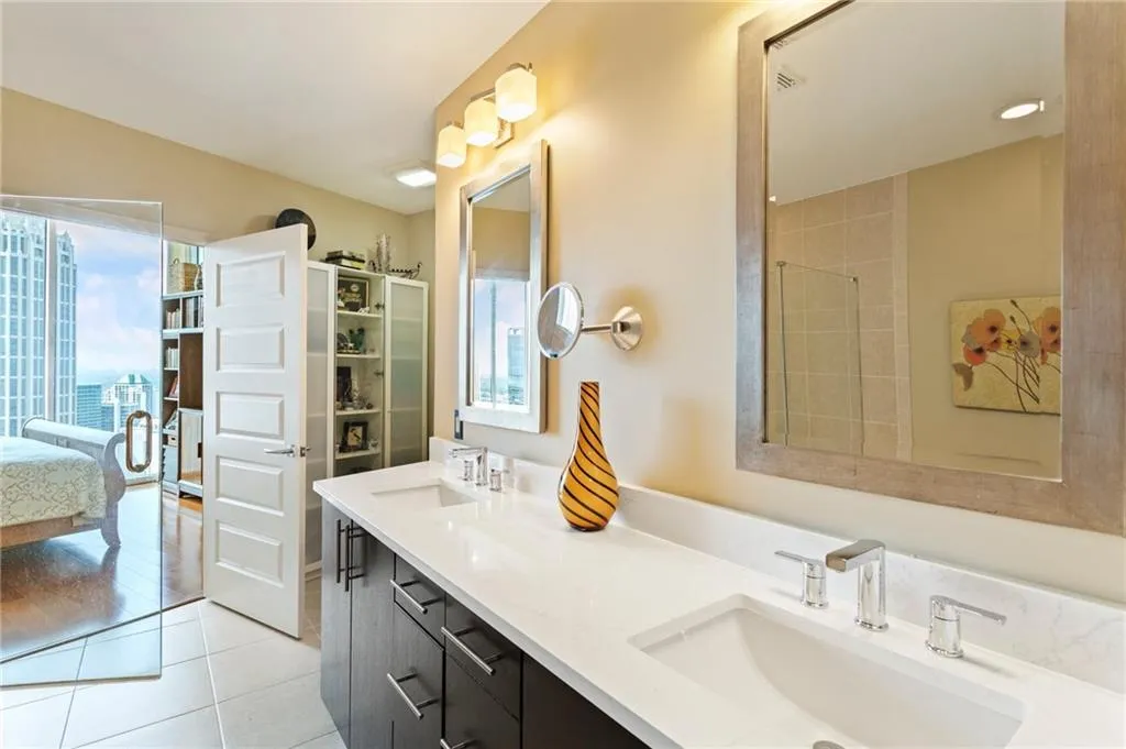 1080 Peachtree Street Ne Unit 3213, Atlanta, Georgia 30309, 2 Bedrooms Bedrooms, ,2 BathroomsBathrooms,Residential,For Sale,1080 Peachtree Street Ne Unit 3213,7556886
