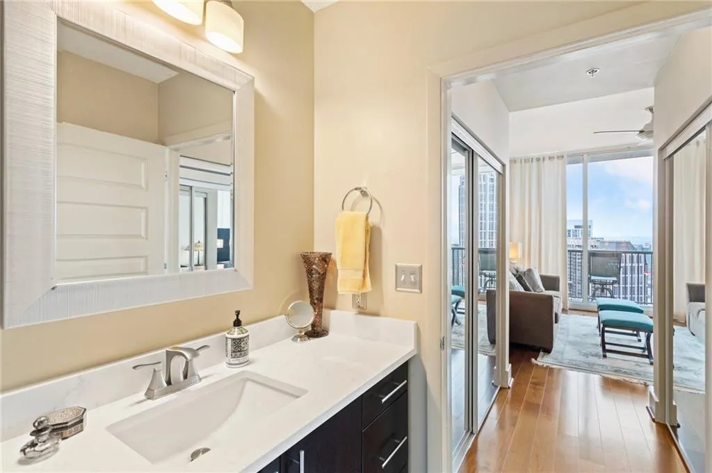 1080 Peachtree Street Ne Unit 3213, Atlanta, Georgia 30309, 2 Bedrooms Bedrooms, ,2 BathroomsBathrooms,Residential,For Sale,1080 Peachtree Street Ne Unit 3213,7556886