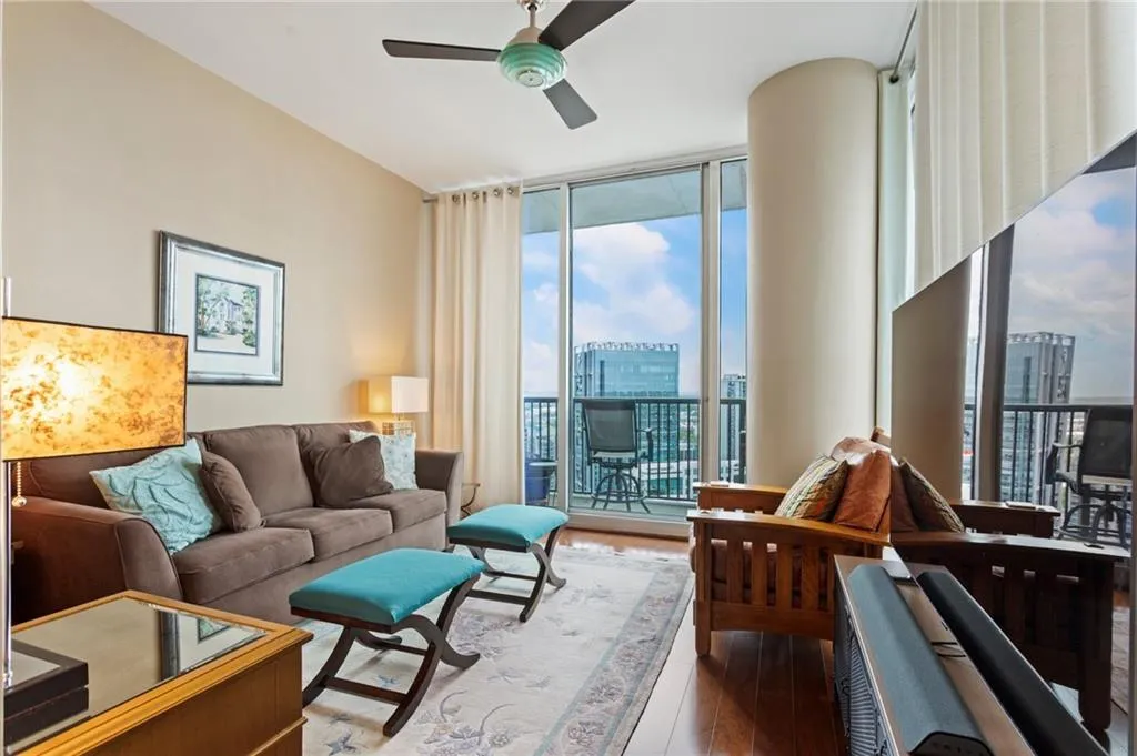1080 Peachtree Street Ne Unit 3213, Atlanta, Georgia 30309, 2 Bedrooms Bedrooms, ,2 BathroomsBathrooms,Residential,For Sale,1080 Peachtree Street Ne Unit 3213,7556886