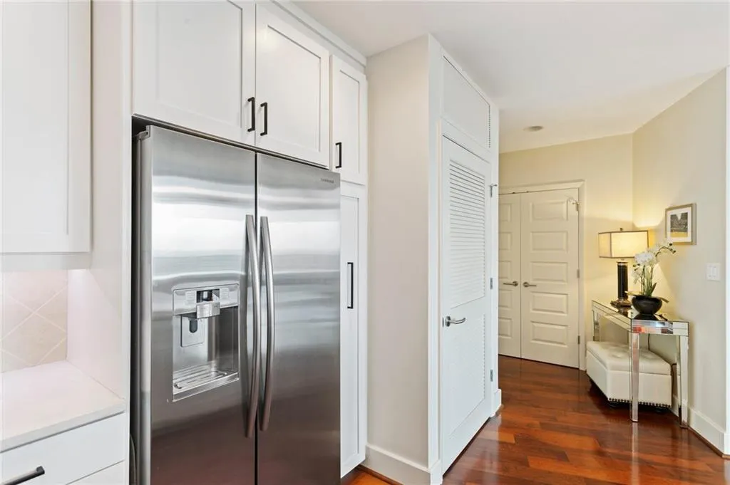 1080 Peachtree Street Ne Unit 3213, Atlanta, Georgia 30309, 2 Bedrooms Bedrooms, ,2 BathroomsBathrooms,Residential,For Sale,1080 Peachtree Street Ne Unit 3213,7556886