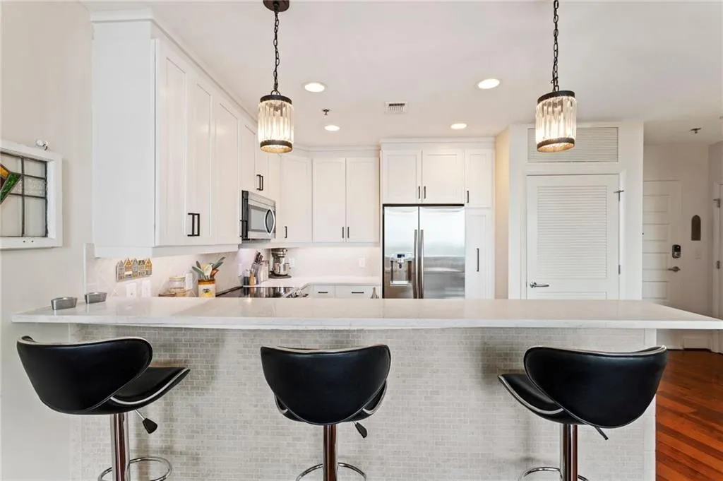 1080 Peachtree Street Ne Unit 3213, Atlanta, Georgia 30309, 2 Bedrooms Bedrooms, ,2 BathroomsBathrooms,Residential,For Sale,1080 Peachtree Street Ne Unit 3213,7556886