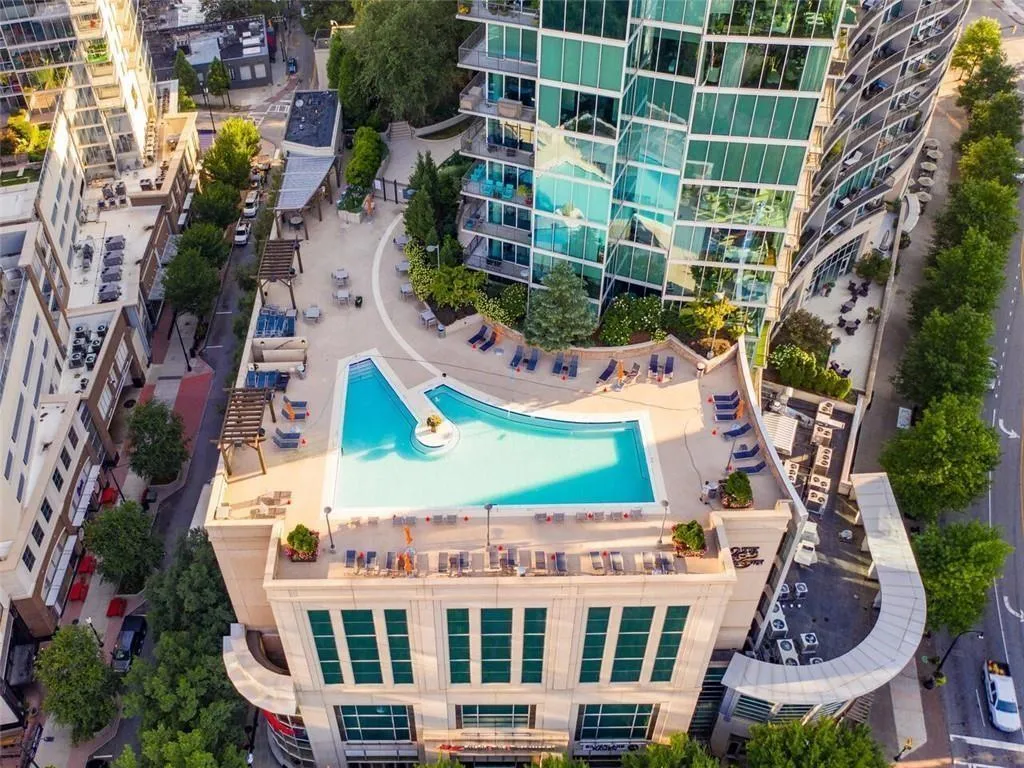 1080 Peachtree Street Ne Unit 3213, Atlanta, Georgia 30309, 2 Bedrooms Bedrooms, ,2 BathroomsBathrooms,Residential,For Sale,1080 Peachtree Street Ne Unit 3213,7556886