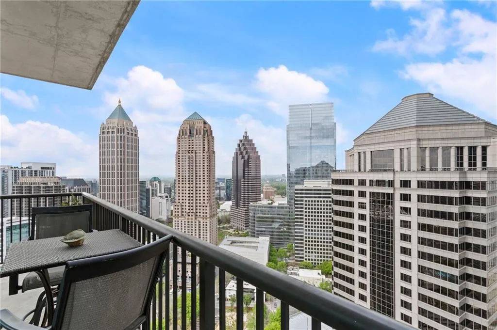 1080 Peachtree Street Ne Unit 3213, Atlanta, Georgia 30309, 2 Bedrooms Bedrooms, ,2 BathroomsBathrooms,Residential,For Sale,1080 Peachtree Street Ne Unit 3213,7556886