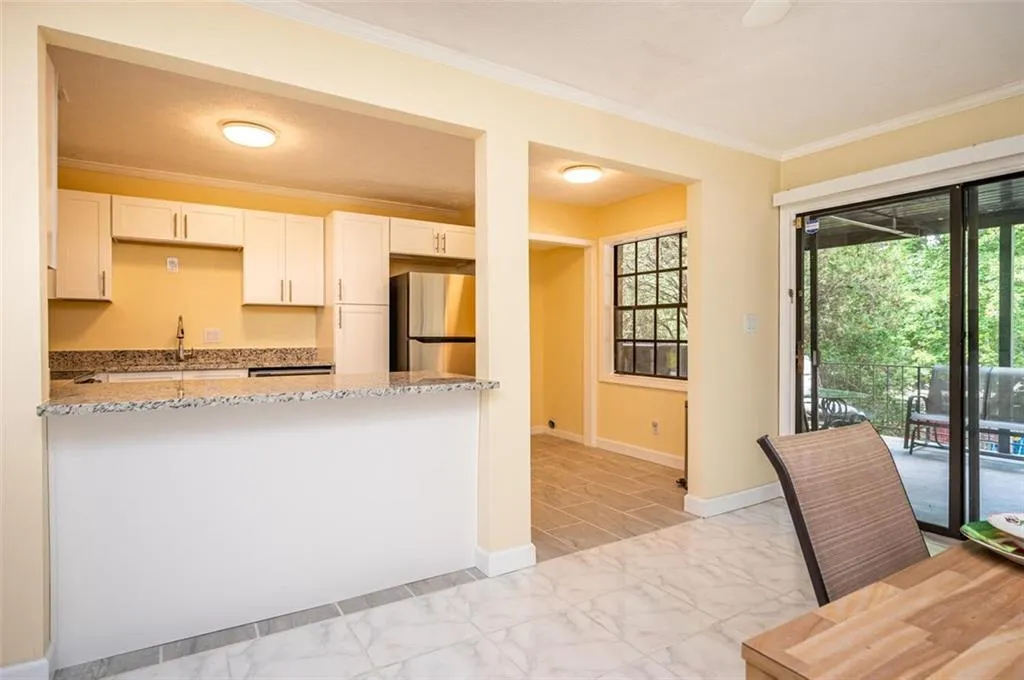 325 Winding River Drive Unit C, Sandy Springs, Georgia 30350, 2 Bedrooms Bedrooms, ,2 BathroomsBathrooms,Residential,Sold,325 Winding River Drive Unit C,6943507