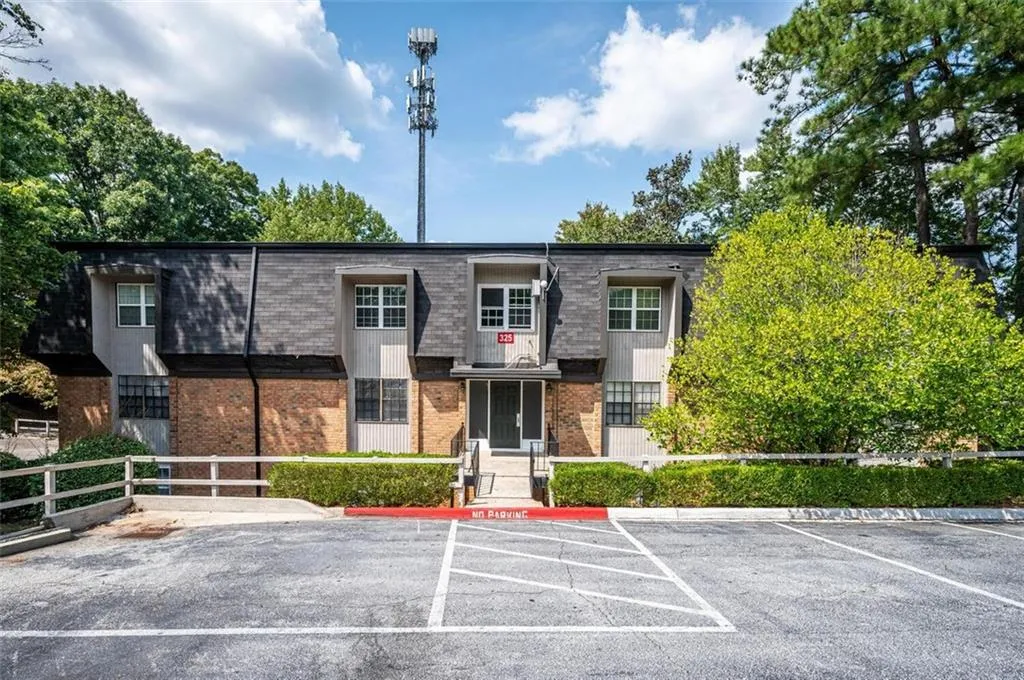 325 Winding River Drive Unit C, Sandy Springs, Georgia 30350, 2 Bedrooms Bedrooms, ,2 BathroomsBathrooms,Residential,Sold,325 Winding River Drive Unit C,6943507