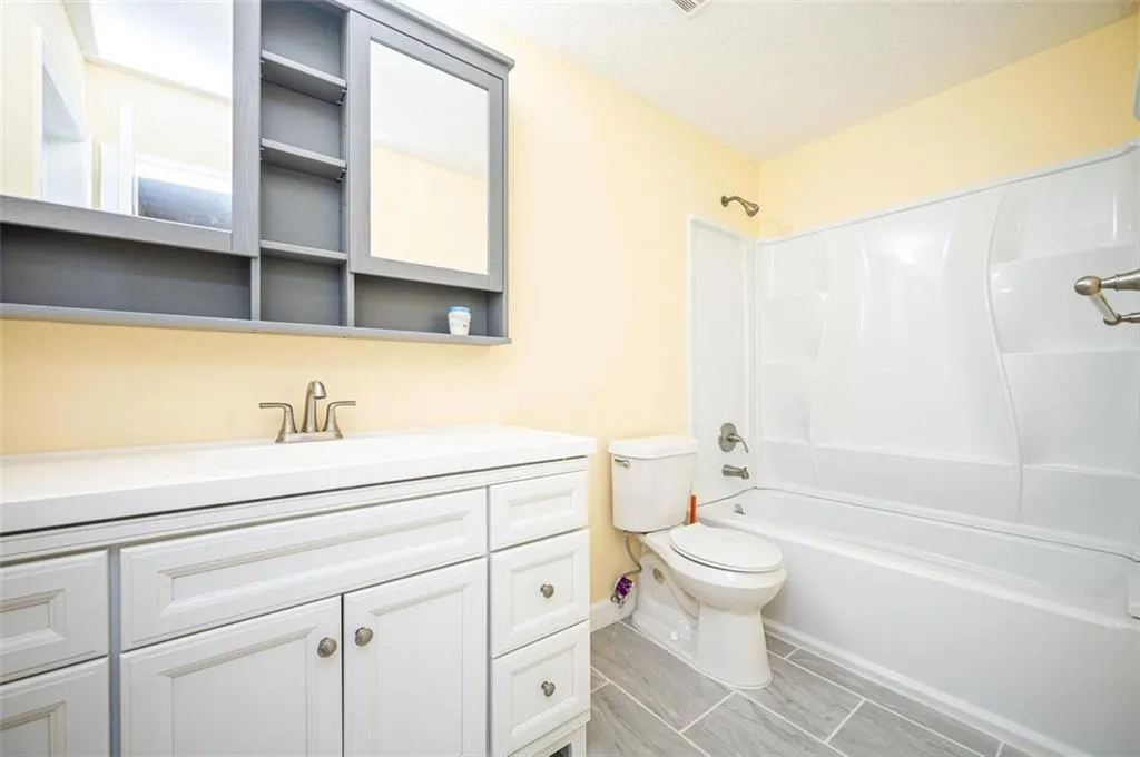 325 Winding River Drive Unit C, Sandy Springs, Georgia 30350, 2 Bedrooms Bedrooms, ,2 BathroomsBathrooms,Residential,Sold,325 Winding River Drive Unit C,6943507