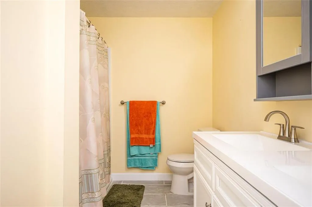 325 Winding River Drive Unit C, Sandy Springs, Georgia 30350, 2 Bedrooms Bedrooms, ,2 BathroomsBathrooms,Residential,Sold,325 Winding River Drive Unit C,6943507
