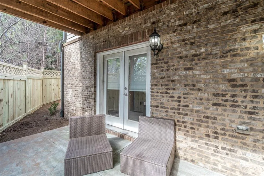 7605 Highland Bluff, Atlanta, Georgia 30328, 4 Bedrooms Bedrooms, ,3 BathroomsBathrooms,Residential,Sold,7605 Highland Bluff,6676810