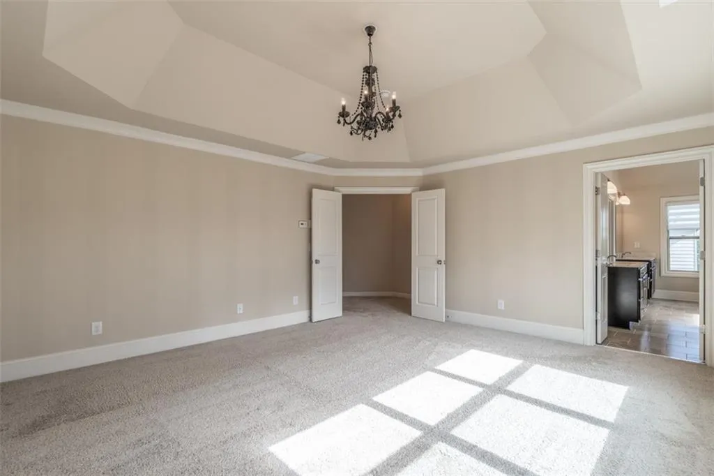 7605 Highland Bluff, Atlanta, Georgia 30328, 4 Bedrooms Bedrooms, ,3 BathroomsBathrooms,Residential,Sold,7605 Highland Bluff,6676810